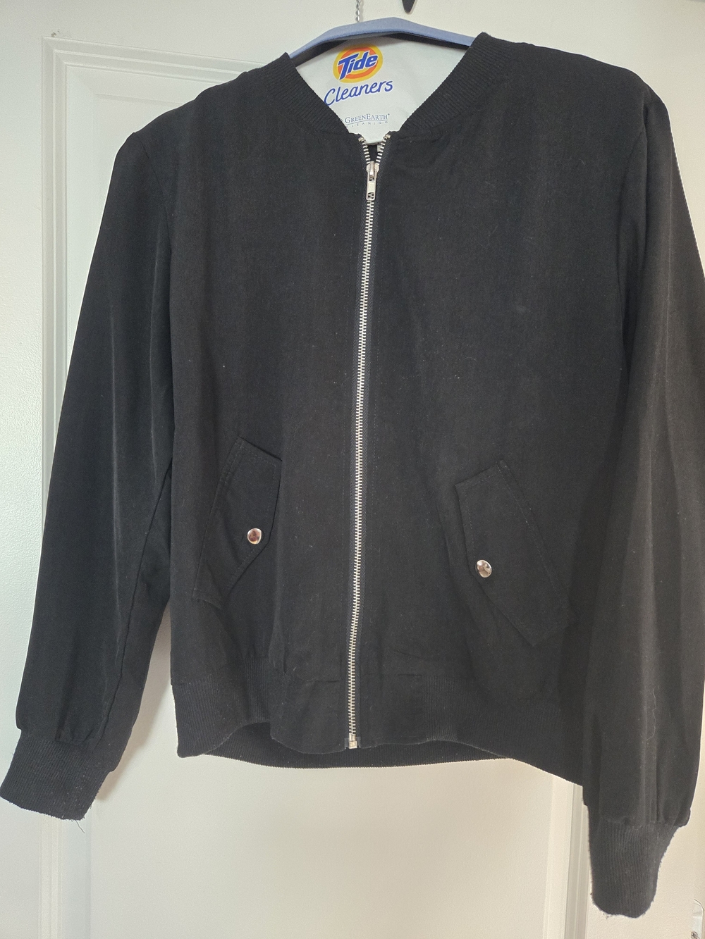 Cozy Casual Black Bomber Jacket with Silver Zip